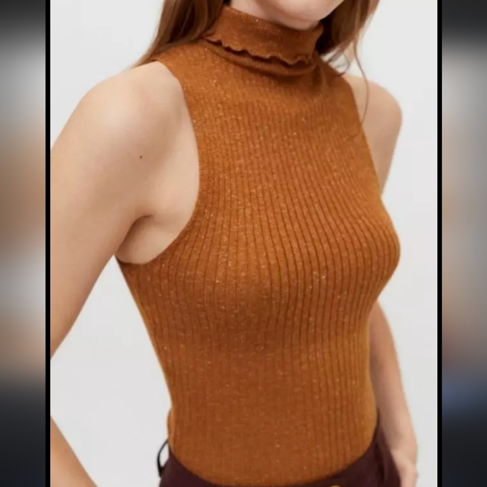 Sofia Sleeveless Turtleneck Speckled Sweater in Bronze